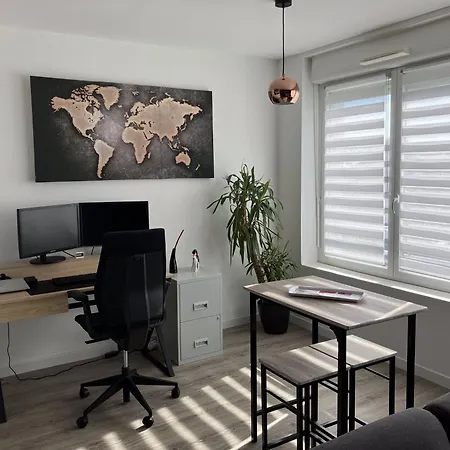 Appartement, Proche Tramway Апартаменты *